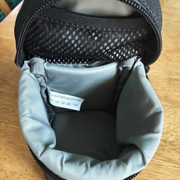 Lowepro Small Camera Lens Bag with Strap - Picture 6 of 6